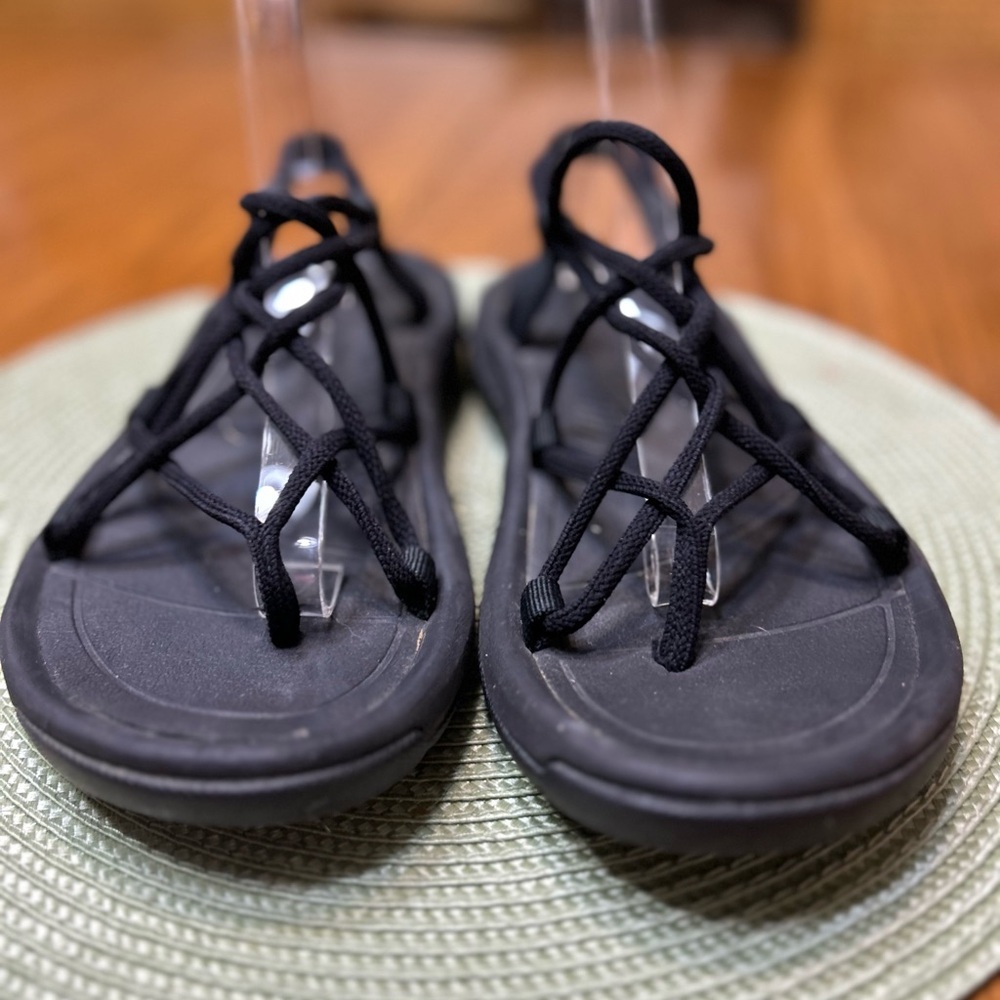 Teva Women's Strappy Black Sandals hurricane xl infinity sandal size 9 - Picture 3 of 9